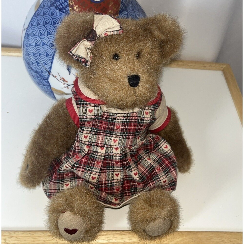 1986-2002 The Boys Collections Vintage Girl With Heart Dress Valentines
